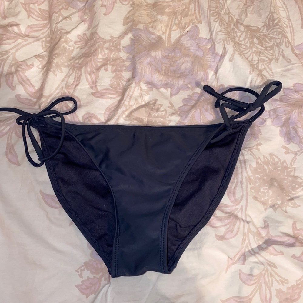 Bikini bottoms